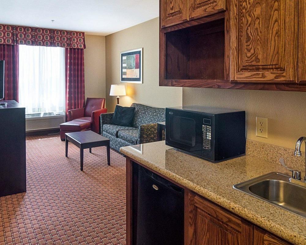 Comfort & I-20 Hotel 3*