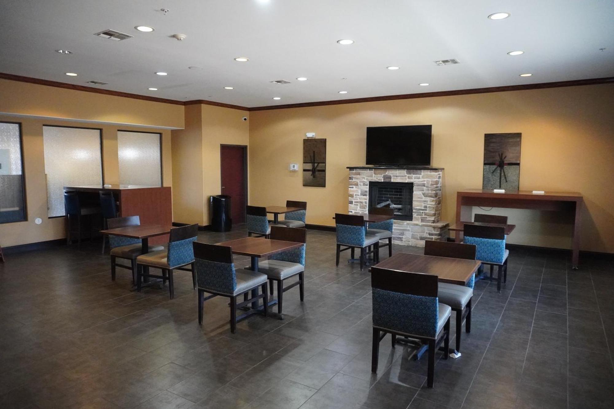 Comfort & I-20 Hotel